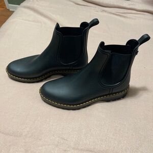 Women’s boots NWOT